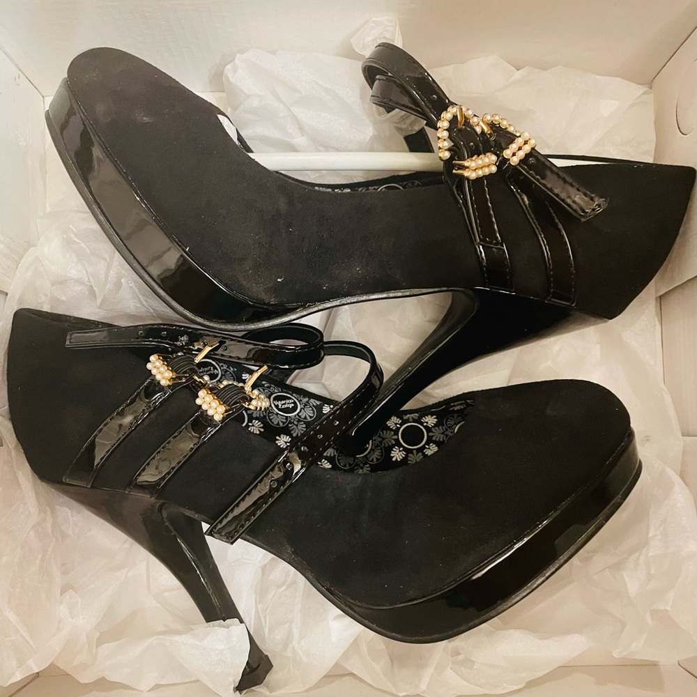 Hot Topic Exclusive Riverdale Veronica  Black Heels with Pearl Embellishments